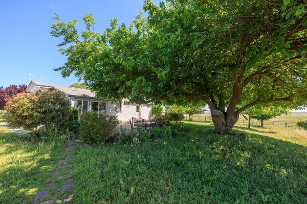 $2,100,000 | 30444 E Highway, Farmington, CA 95230