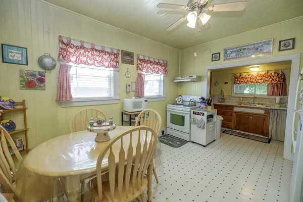 $2,100,000 | 30444 E Highway, Farmington, CA 95230