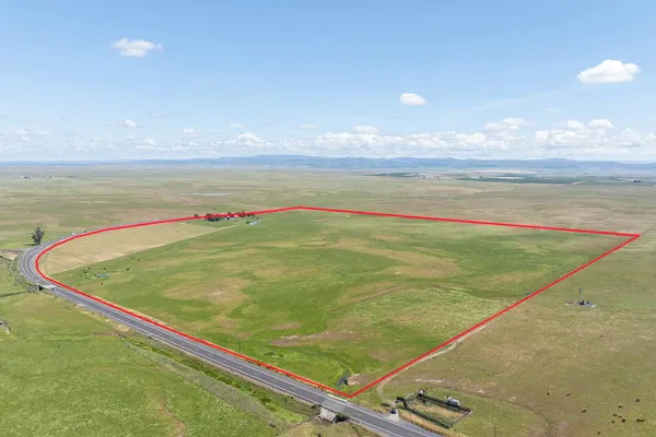 $2,100,000 | 30444 E Highway, Farmington, CA 95230