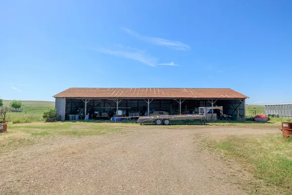 $2,100,000 | 30444 E Highway, Farmington, CA 95230