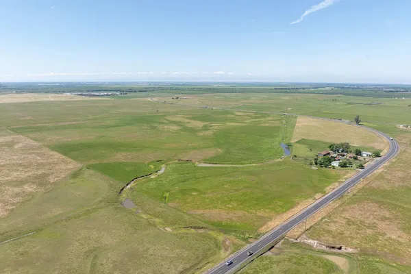 $2,100,000 | 30444 E Highway, Farmington, CA 95230