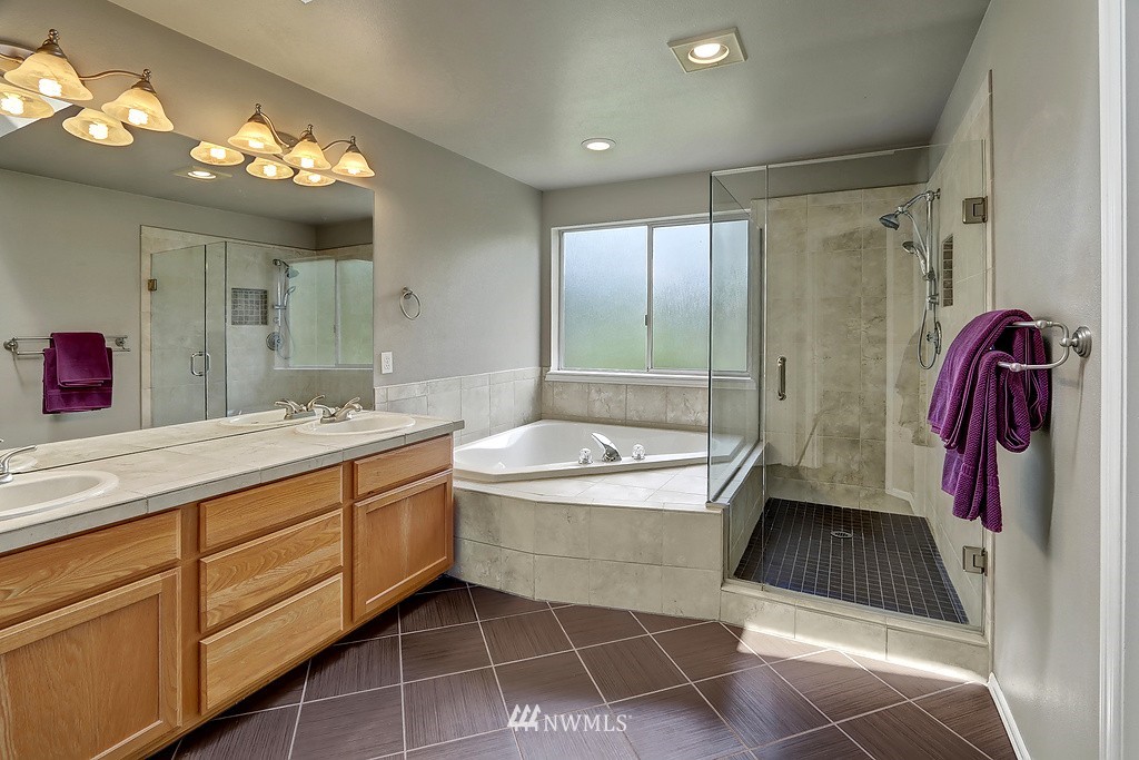 10116 Northeast 155th Street Bothell, WA 98011 - Photo 13 of 17 Gallery Image 13