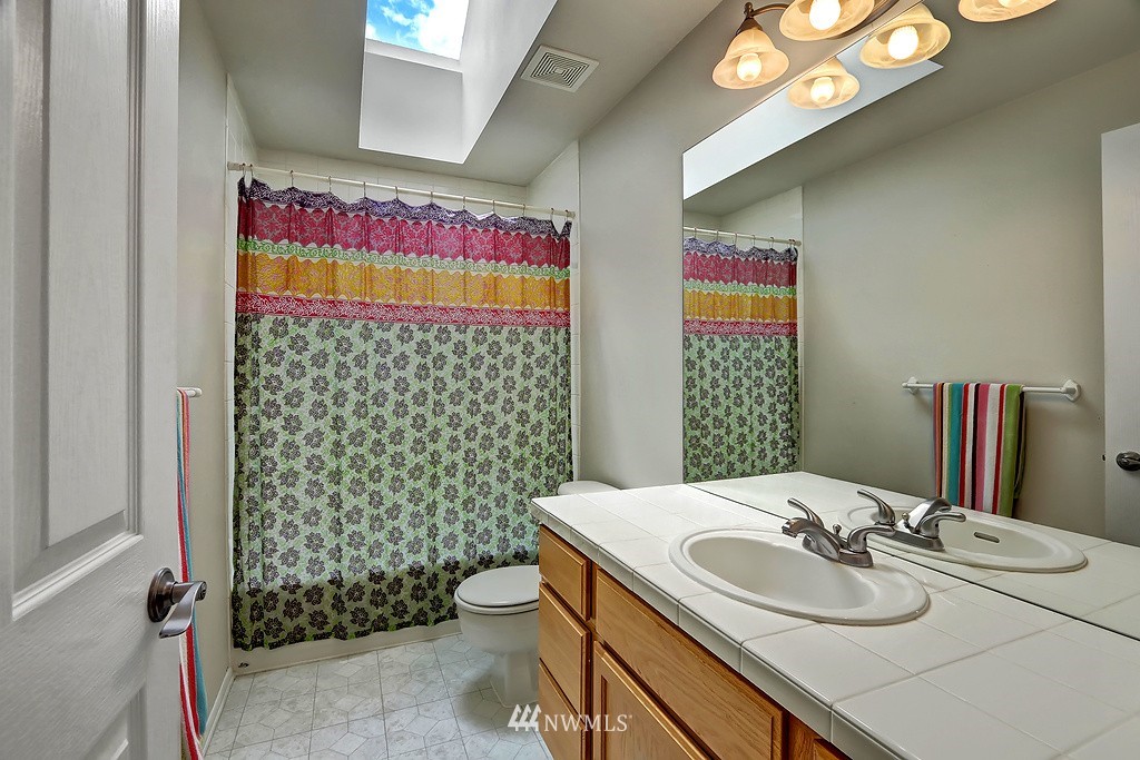 10116 Northeast 155th Street Bothell, WA 98011 - Photo 16 of 17 Gallery Image 16