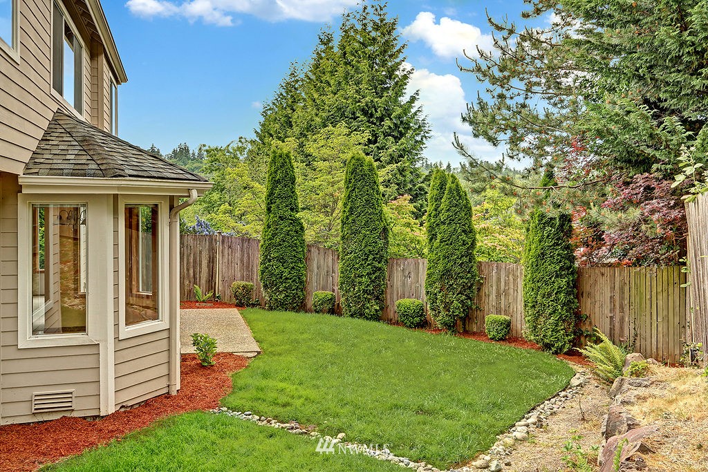 10116 Northeast 155th Street Bothell, WA 98011 - Photo 17 of 17 Gallery Image 17