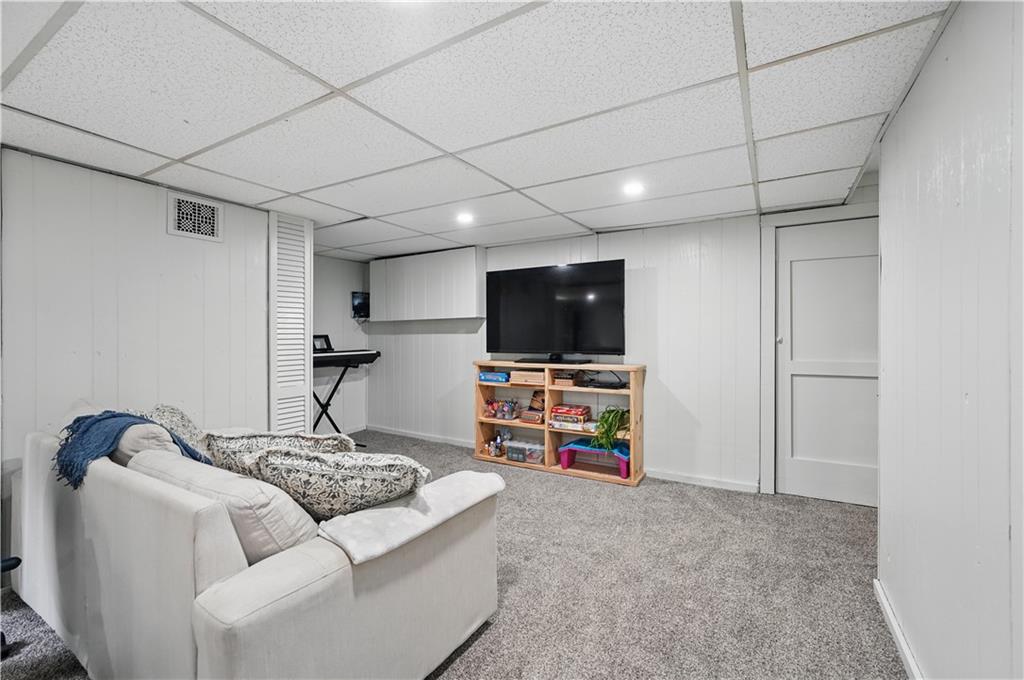 9440 Peebles Road Allison Park, PA 15101 - Photo 28 of 43