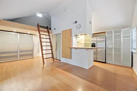 $215,000 | 1110 West 22nd Street, Unit 8, Austin, TX 78705