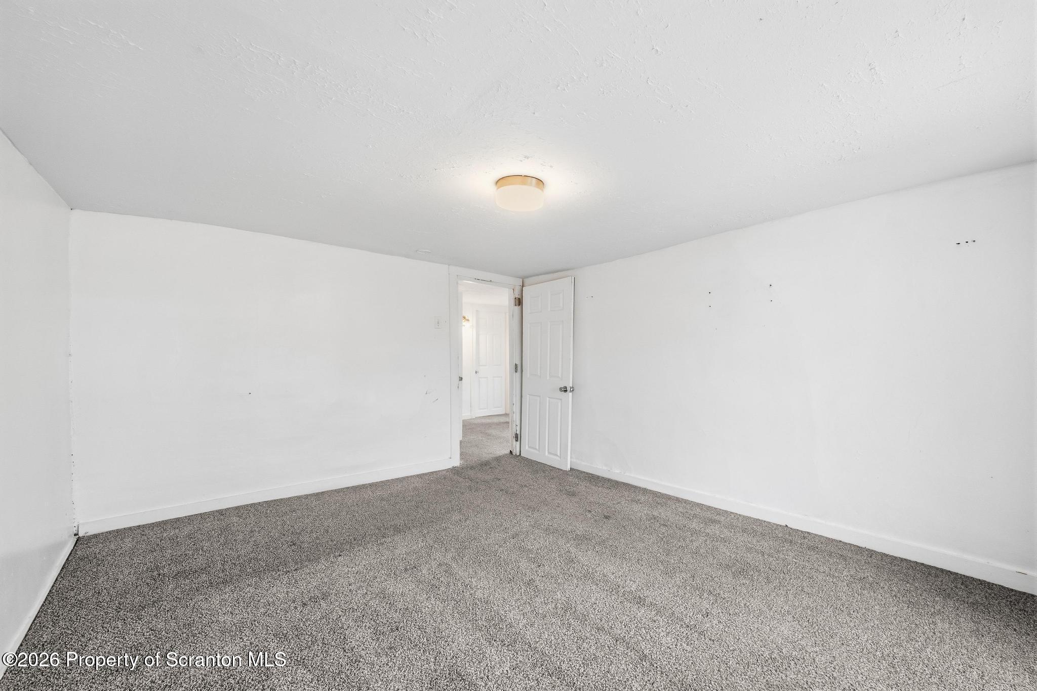 121 Throop Street Scranton, PA 18508 - Photo 29 of 40 DSC_8292