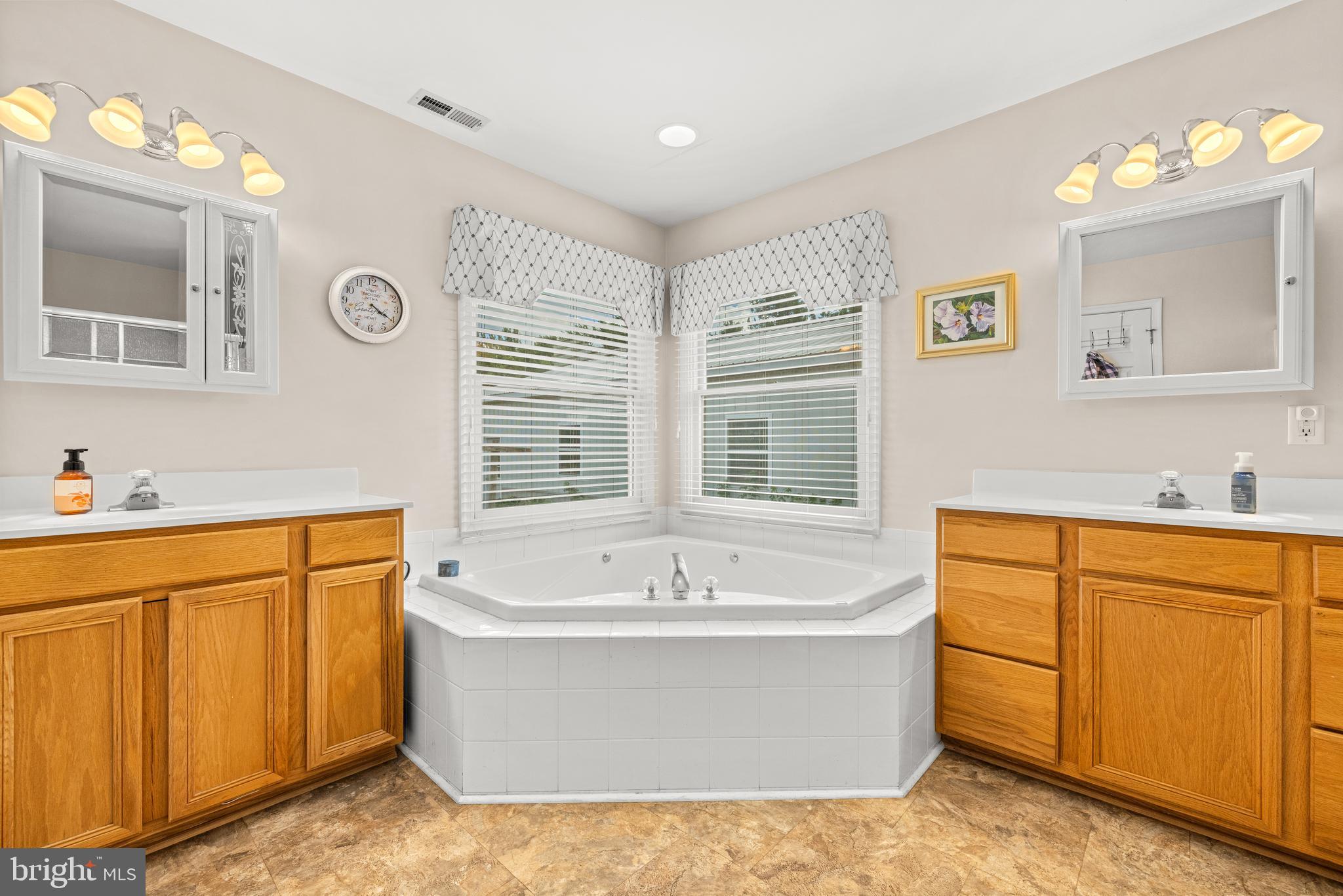 26927 Boyce Mill Road Greensboro, MD 21639 - Photo 21 of 61 Master bathroom
