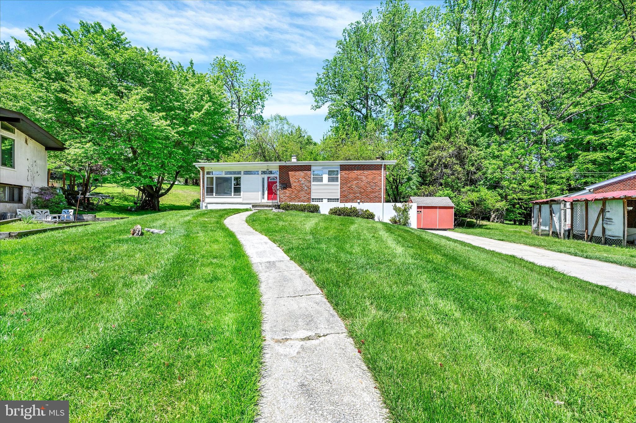 6816 Timberlane Road Baltimore, MD 21209 - Photo 3 of 28