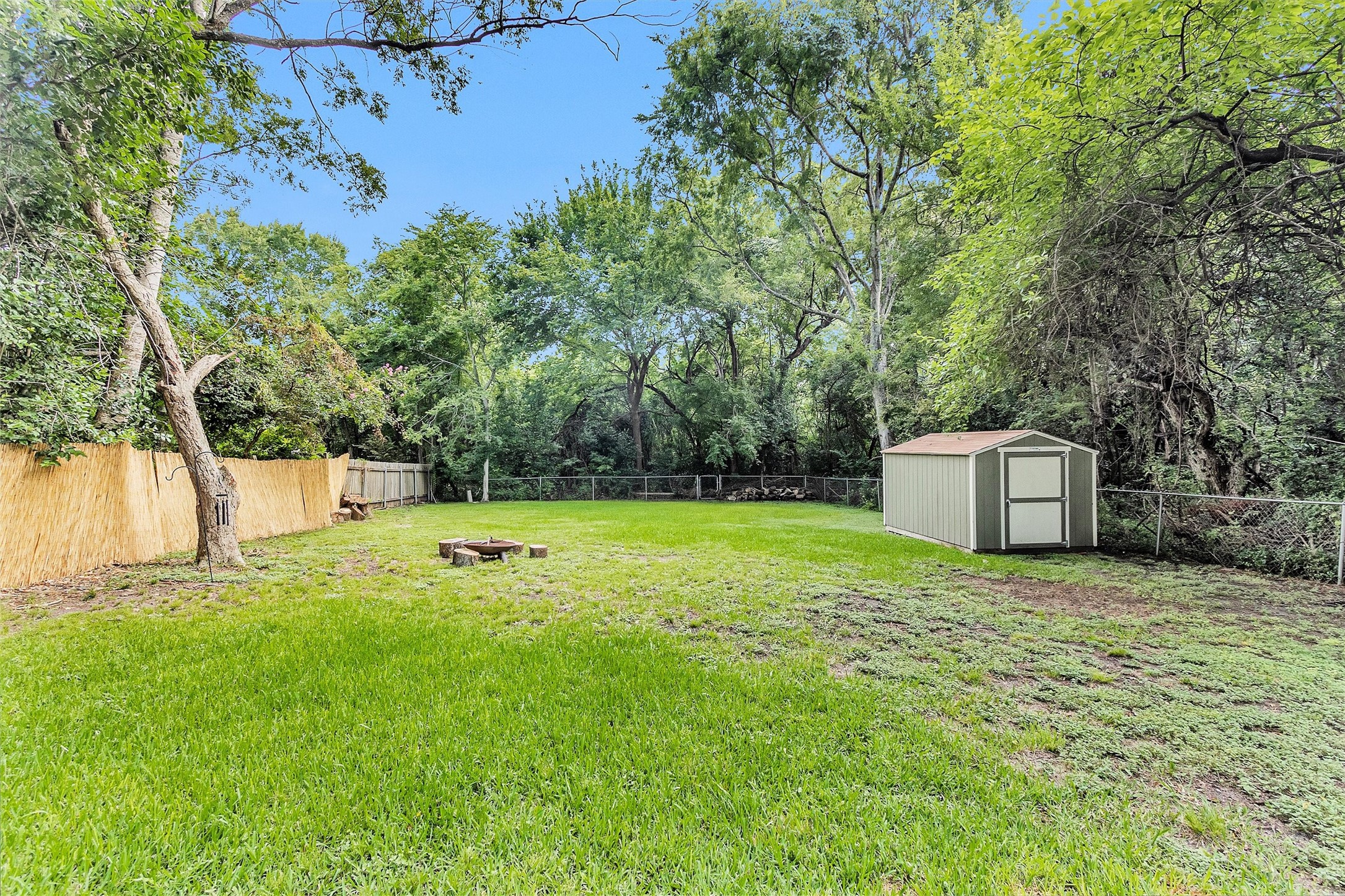 1720 18th Street Huntsville, TX 77340 - Photo 31 of 37 a garden view