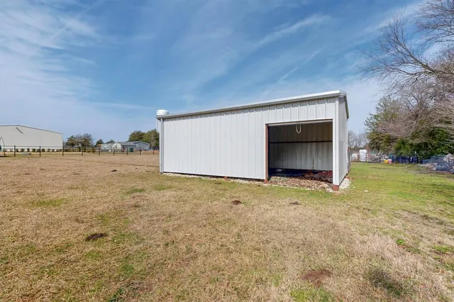 $529,000 | 17073 Farm To Market Road 2613, Kemp, TX 75143