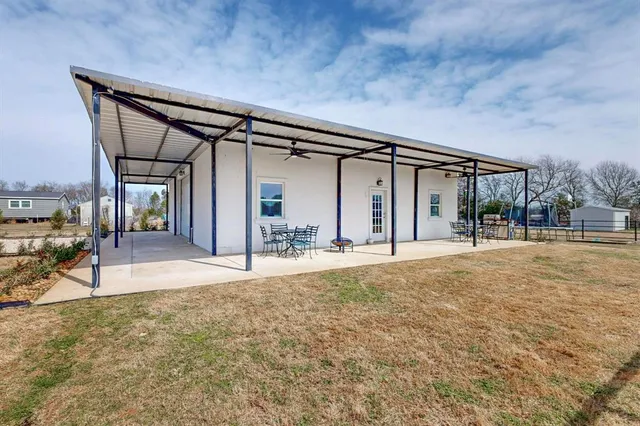 a view of a indoor garage