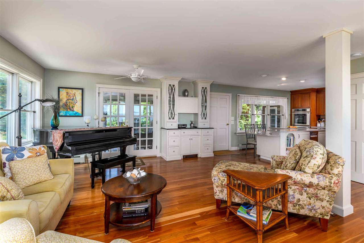 21 Ossipee Road York, ME 03902 - Photo 10 of 35 Gallery Image 10