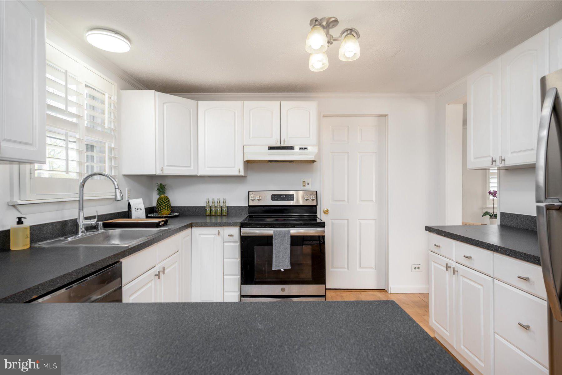 1713 Longwood Road Edgewater, MD 21037 - Photo 10 of 47