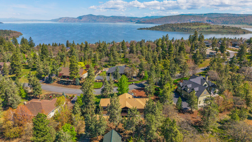 6352 Sanderling Road Klamath Falls, OR 97601 - Photo 57 of 65 Birds-Eye View