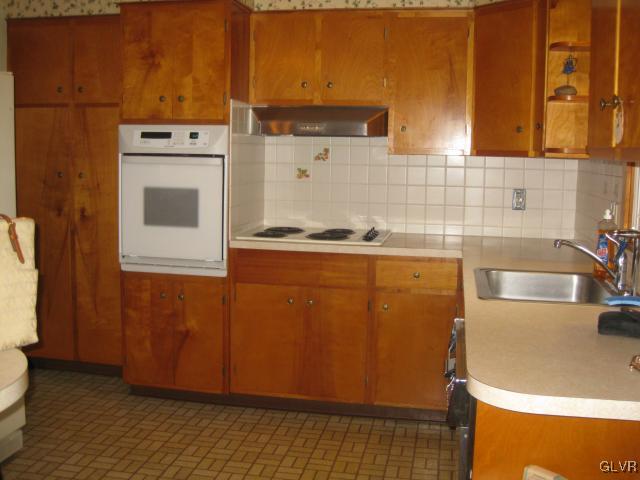 4607 Gary Road Orefield, PA 18069 - Photo 5 of 30 Gallery Image 5