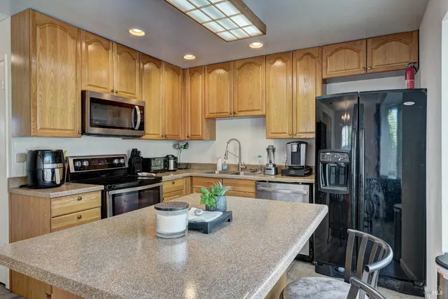 $505,000 | 906 Trumpeter Court, Suisun City, CA 94585