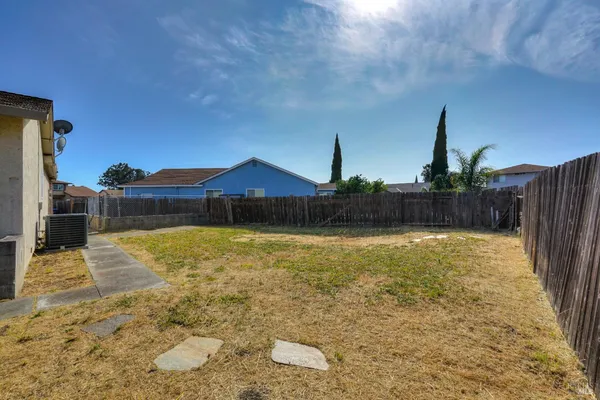 $505,000 | 906 Trumpeter Court, Suisun City, CA 94585
