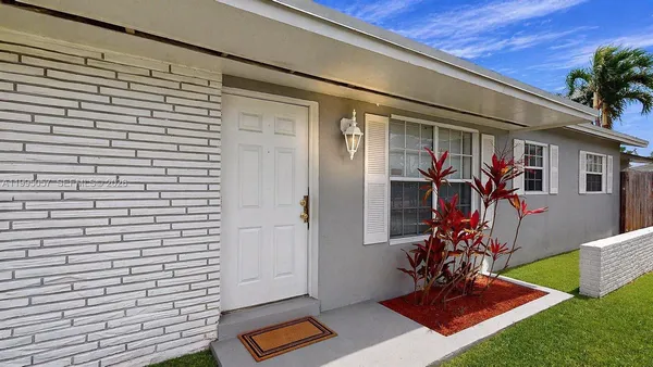 $2,750 | 15305 Southwest 104th Avenue, Miami, FL 33157