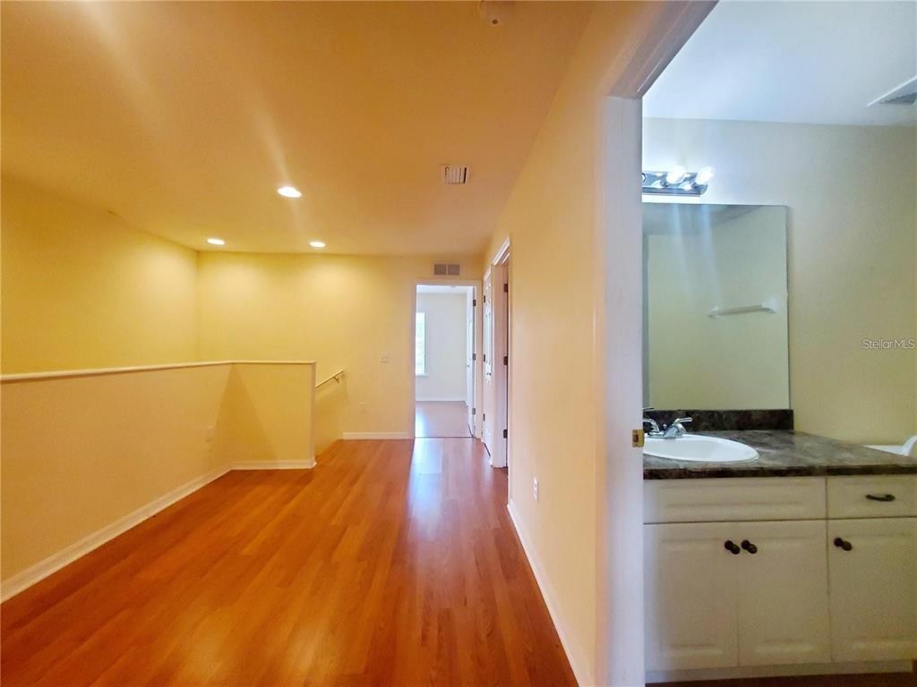 1561 Northwest 29 Road, Unit 228 Gainesville, FL 32605 - Photo 18 of 31