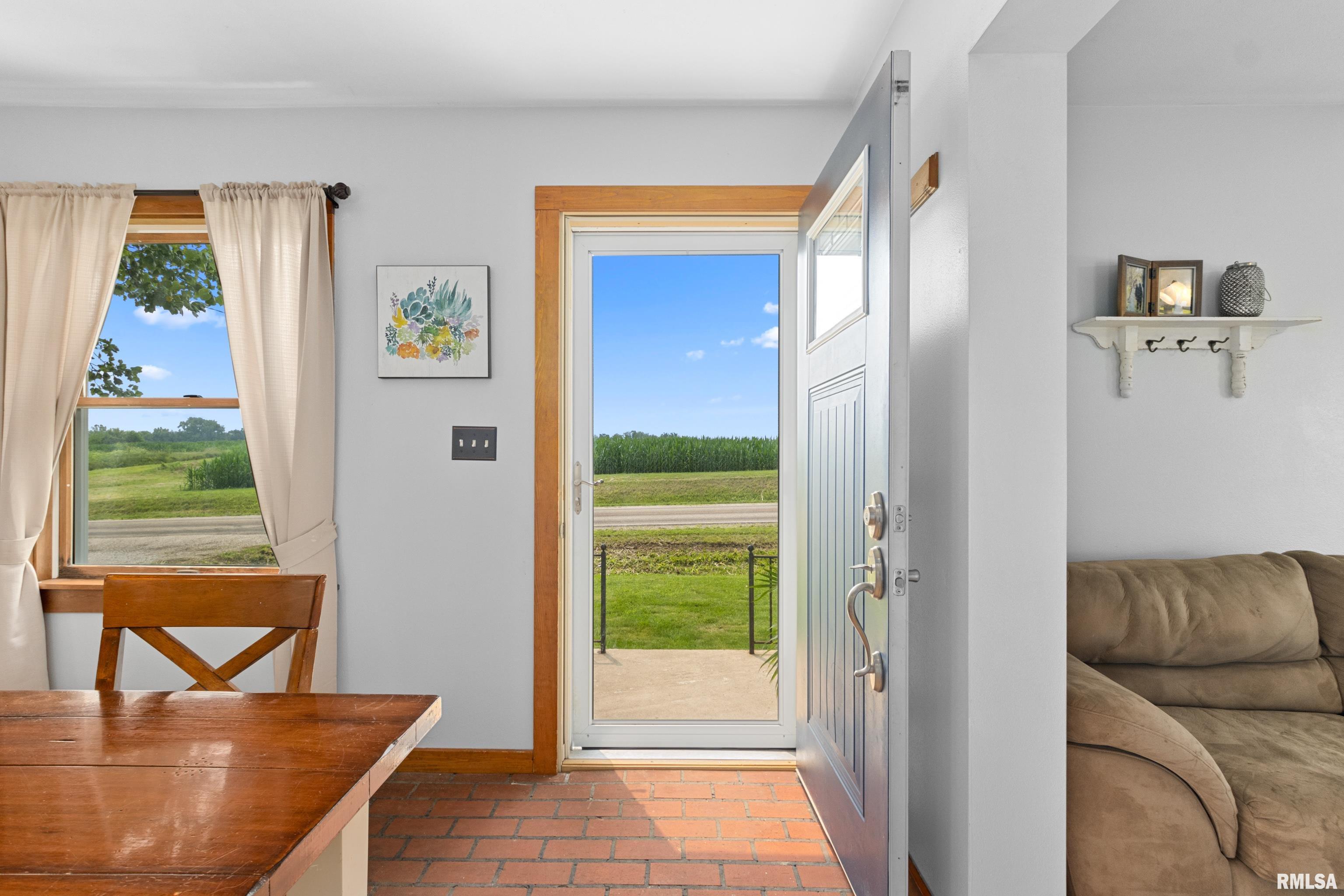 896 Banta Road Lowpoint, IL 61545 - Photo 16 of 47