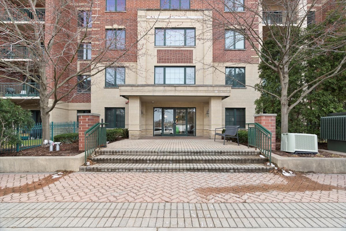 5 West Central Road, Unit 307 Mount Prospect, IL 60056 - Photo 1 of 27 Gallery Image 1