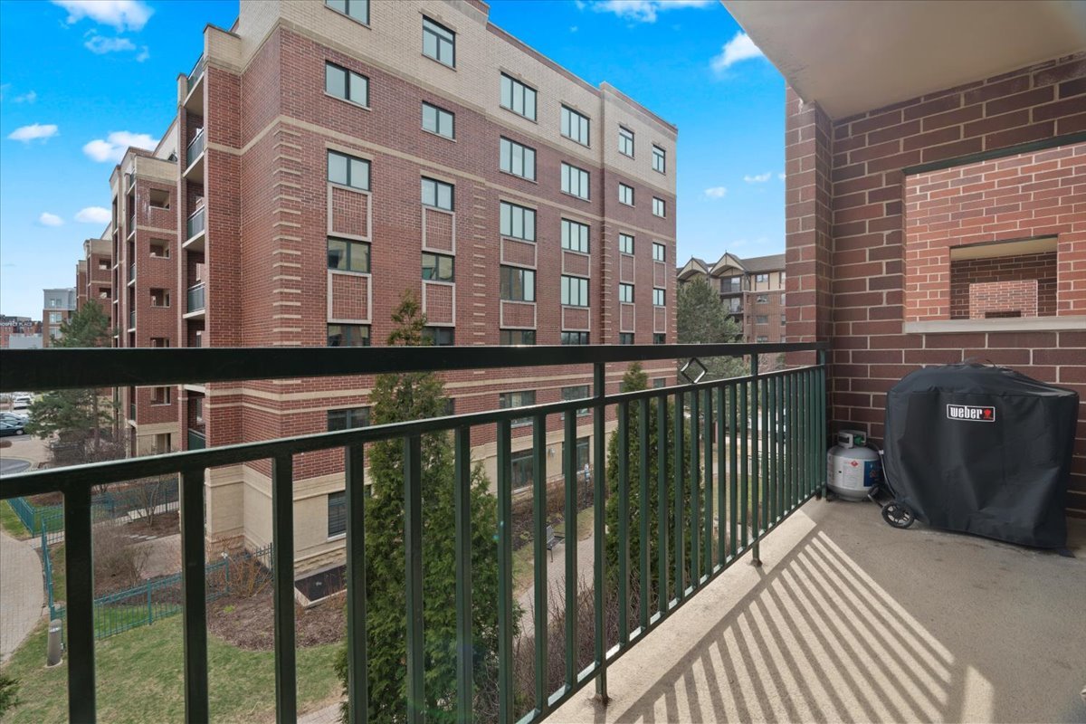 5 West Central Road, Unit 307 Mount Prospect, IL 60056 - Photo 20 of 27 Gallery Image 20