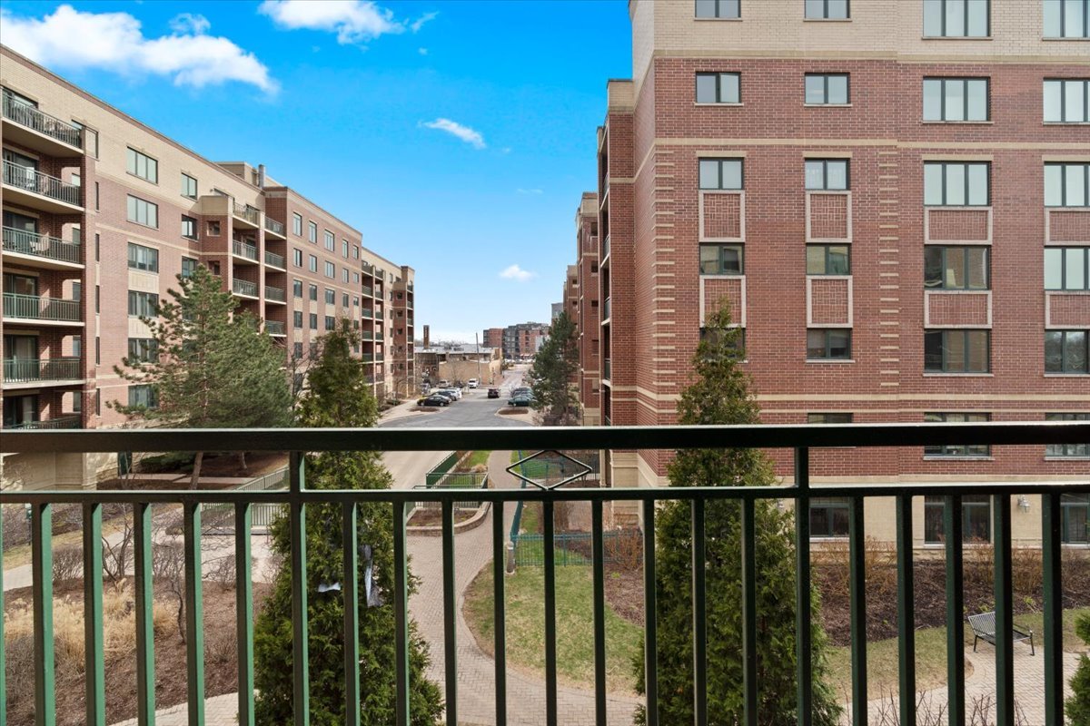 5 West Central Road, Unit 307 Mount Prospect, IL 60056 - Photo 21 of 27 Gallery Image 21