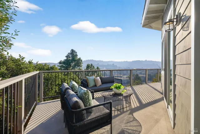 $1,699,999 | 60 Marina Ct Drive, San Rafael, CA 94901