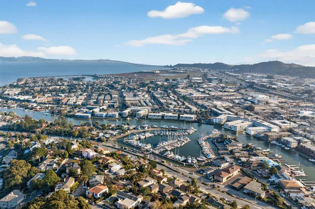 $1,699,999 | 60 Marina Ct Drive, San Rafael, CA 94901