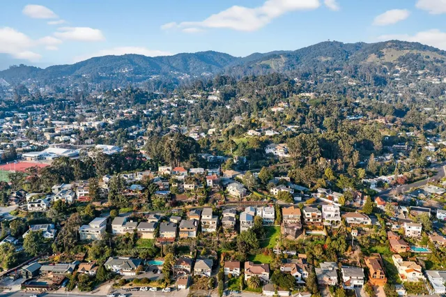 $1,699,999 | 60 Marina Ct Drive, San Rafael, CA 94901