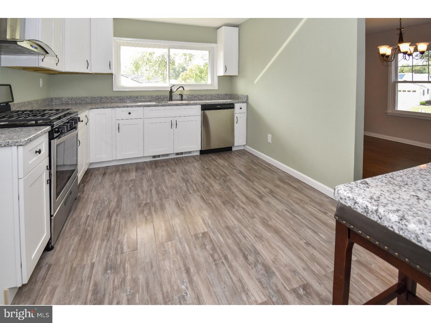 13 Conestoga Road Clementon, NJ 08021 - Photo 2 of 25