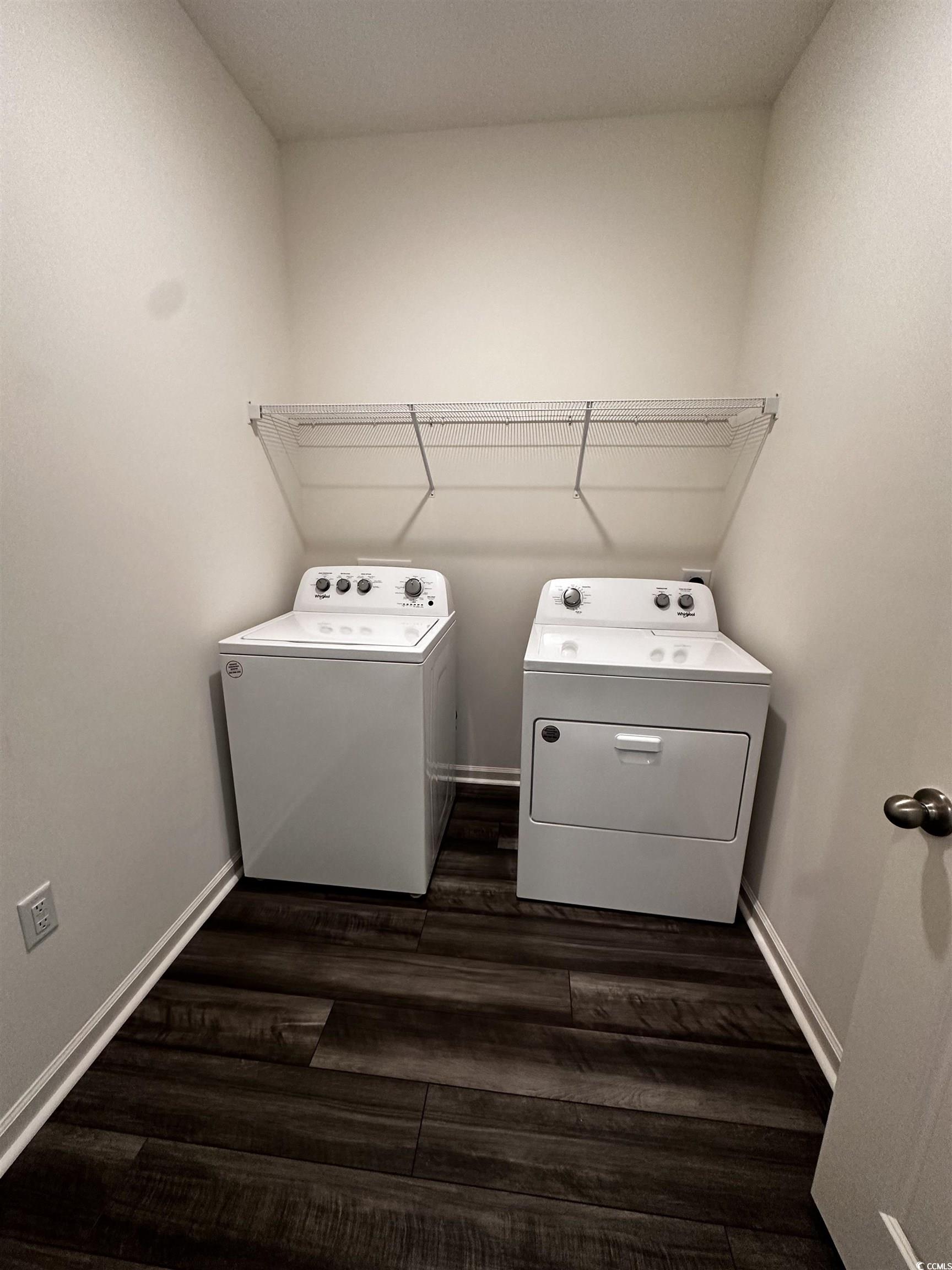 197 Linares Street Loris, SC 29569 - Photo 18 of 26 Clothes washing area with washing machine and drye