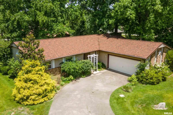 $155,000 | 515 East Clark Trail, Herrin, IL 62948