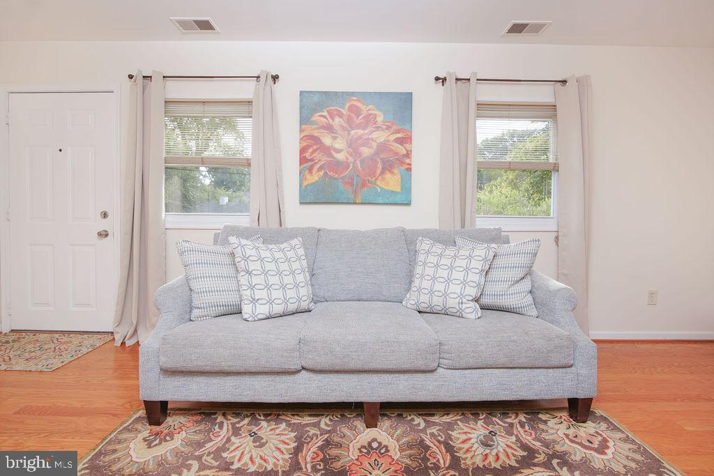 10423 Julep Avenue Silver Spring, MD 20902 - Photo 2 of 38