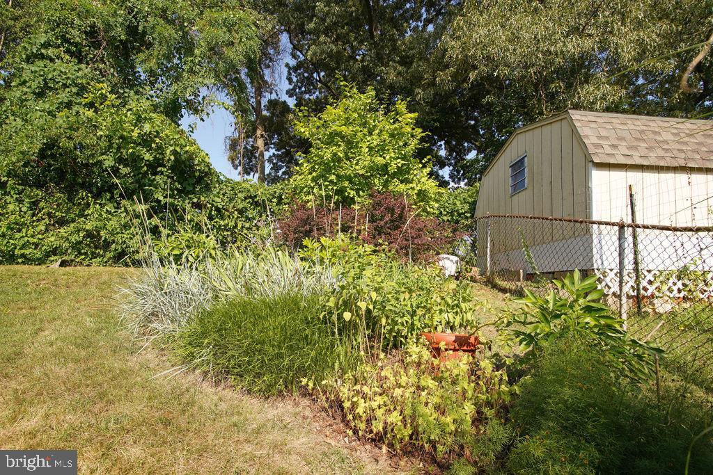 10423 Julep Avenue Silver Spring, MD 20902 - Photo 33 of 38