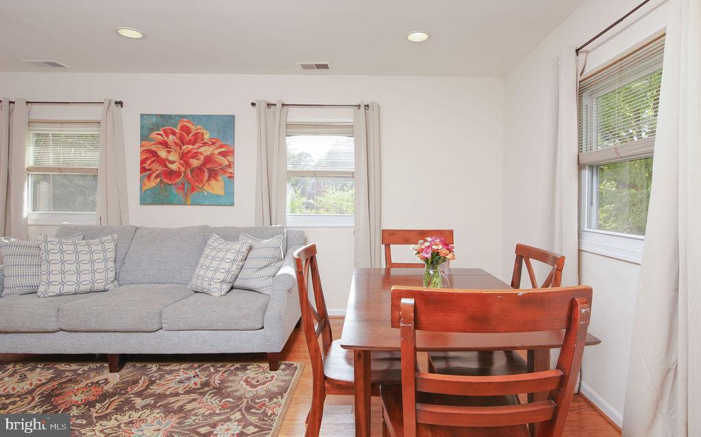 10423 Julep Avenue Silver Spring, MD 20902 - Photo 5 of 38
