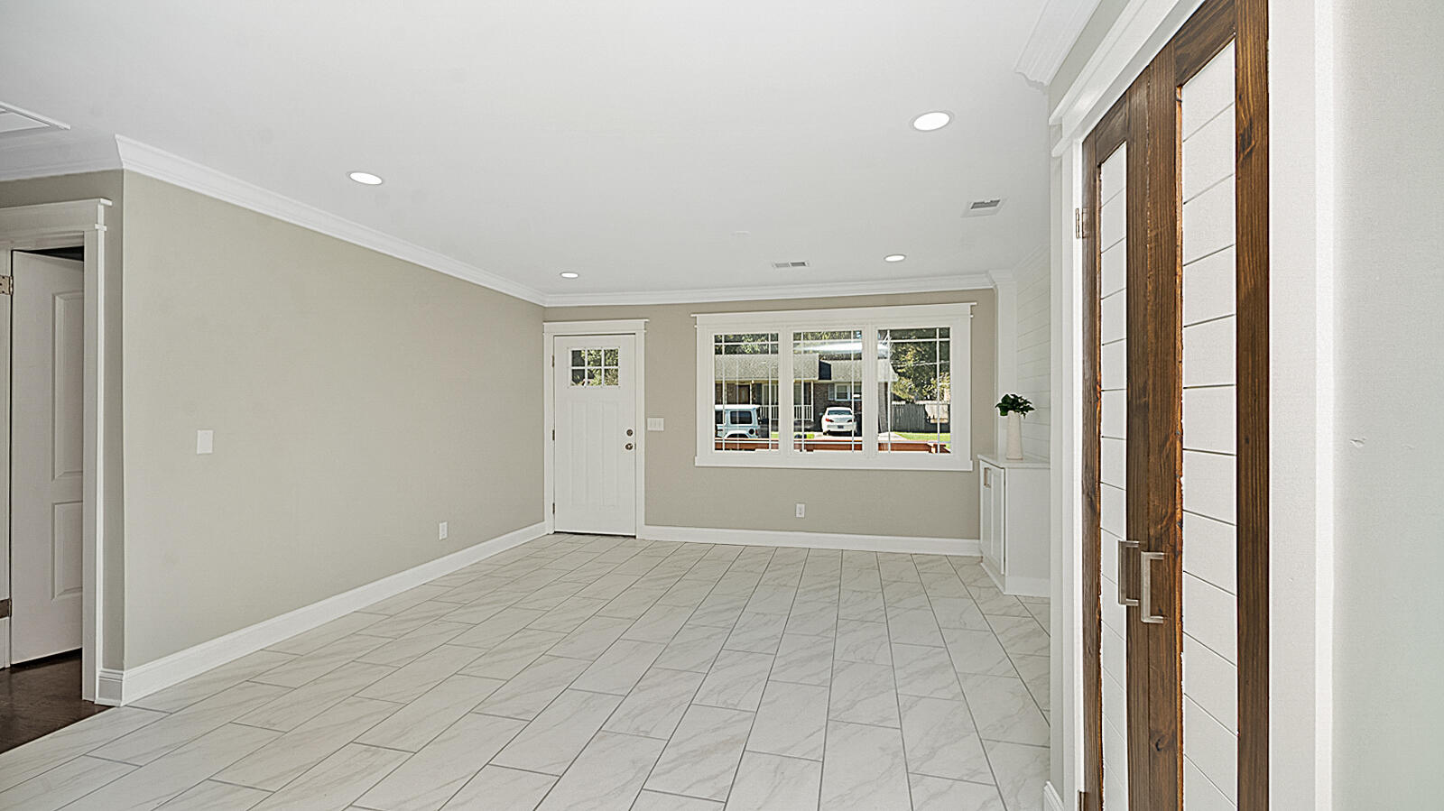 5932 Maple Street 5 of 35