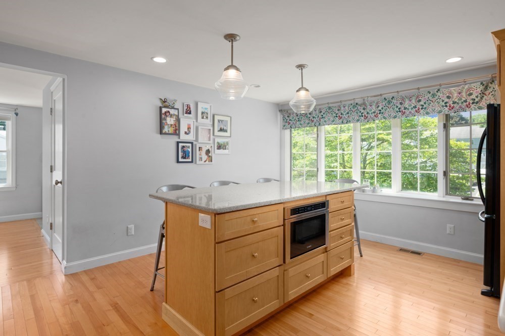 88 Temple Road Waltham, MA 02452 - Photo 12 of 41
