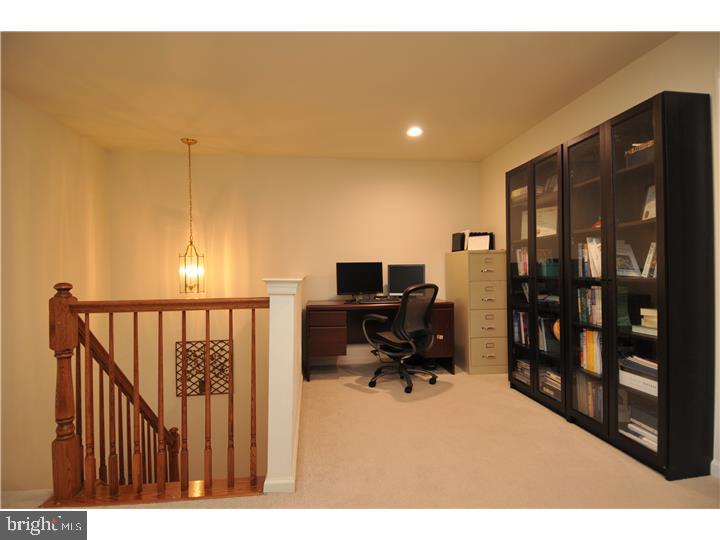 65 Warwick Road West Windsor, NJ 08550 - Photo 13 of 25 Gallery Image 13