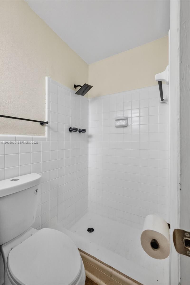 560 West 34th Street Riviera Beach, FL 33404 - Photo 16 of 54