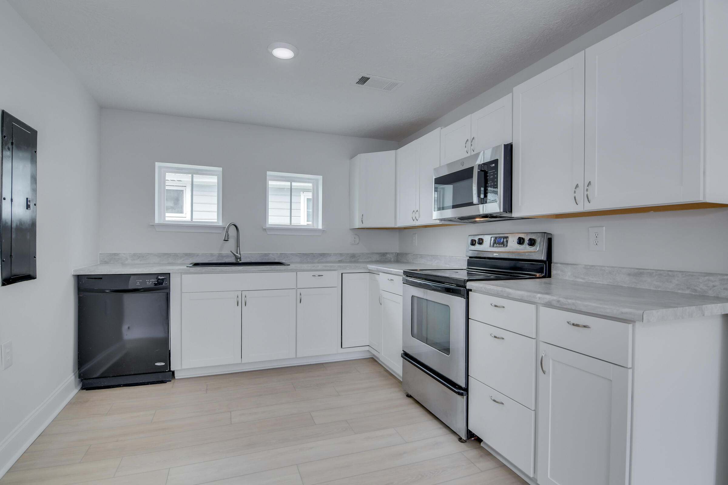 1435 Perry Avenue Augusta, GA 30901 - Photo 10 of 20 Kitchen
