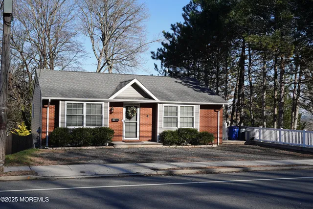 $579,000 | 380 Navesink Avenue, Highlands, NJ 07732