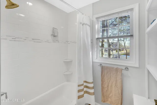 $579,000 | 380 Navesink Avenue, Highlands, NJ 07732