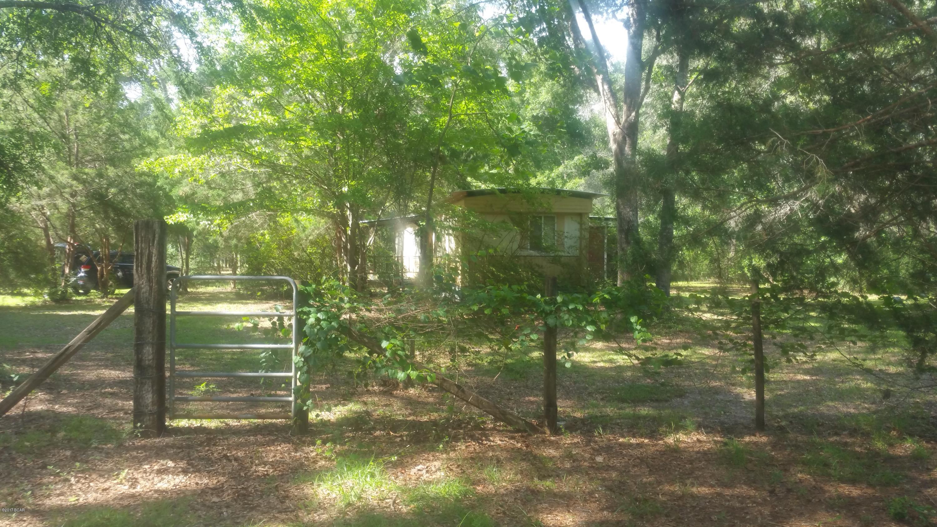 19729 Ross Road Fountain, FL 32438 - Photo 15 of 42 Gallery Image 15