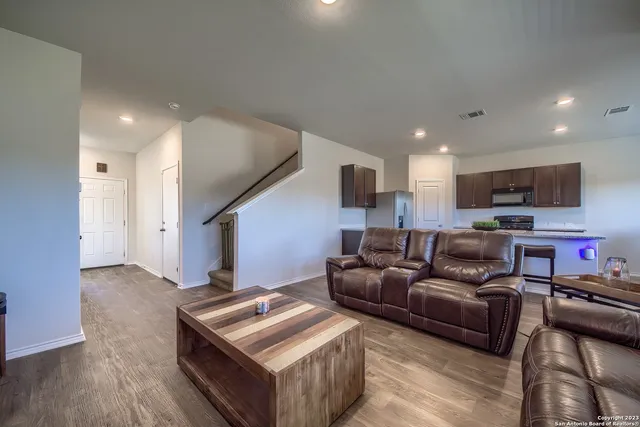 $1,900 | 13915 Arkose, San Antonio, TX 78253