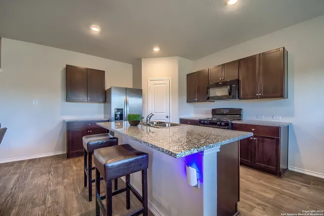 $1,900 | 13915 Arkose, San Antonio, TX 78253