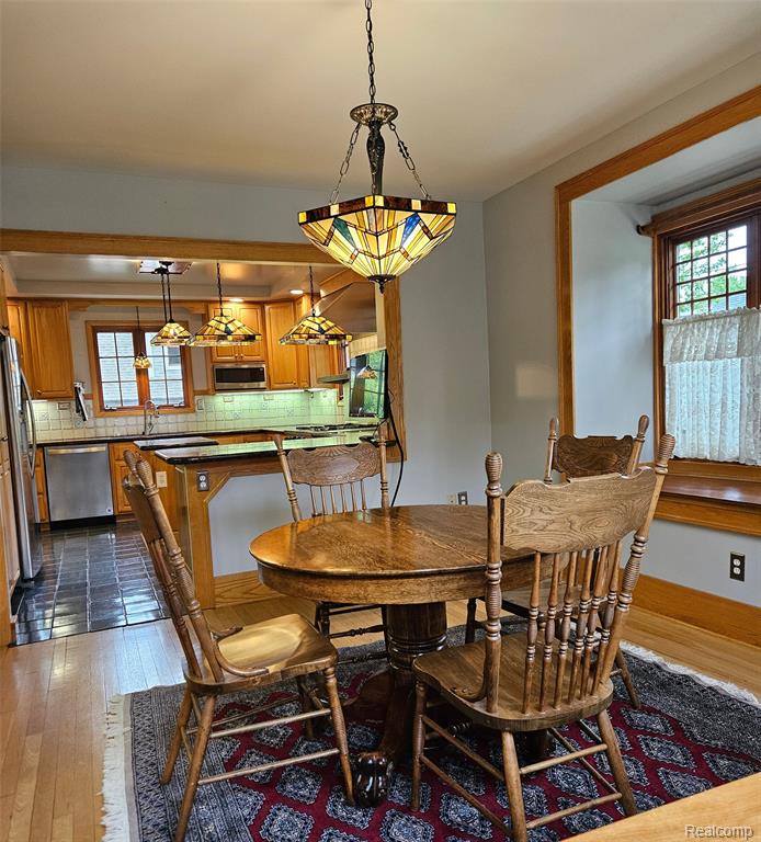 1235 Yorkshire Road Birmingham, MI 48009 - Photo 8 of 36