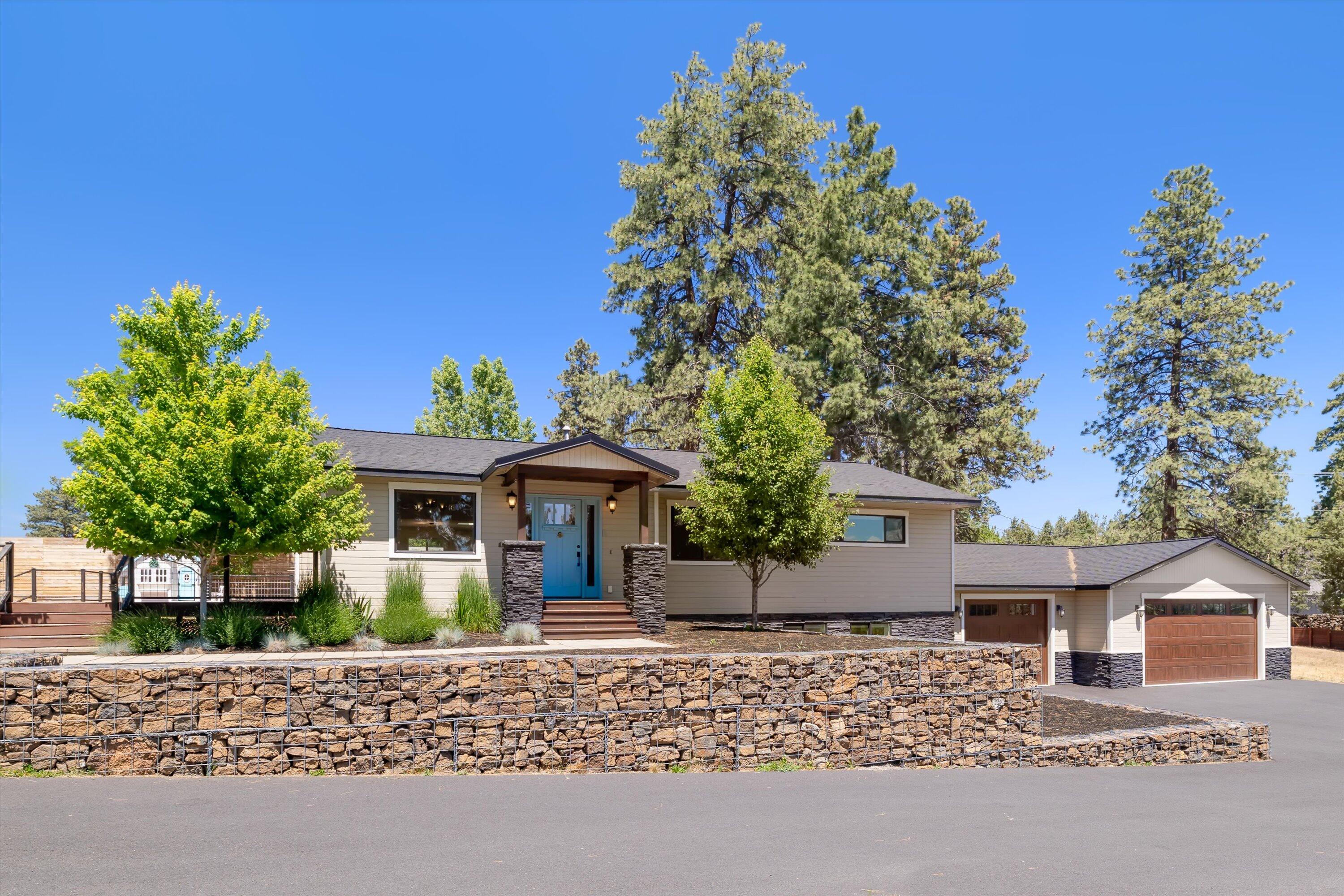 61151 Parrell Road Bend, OR 97702 - Photo 2 of 47 Front