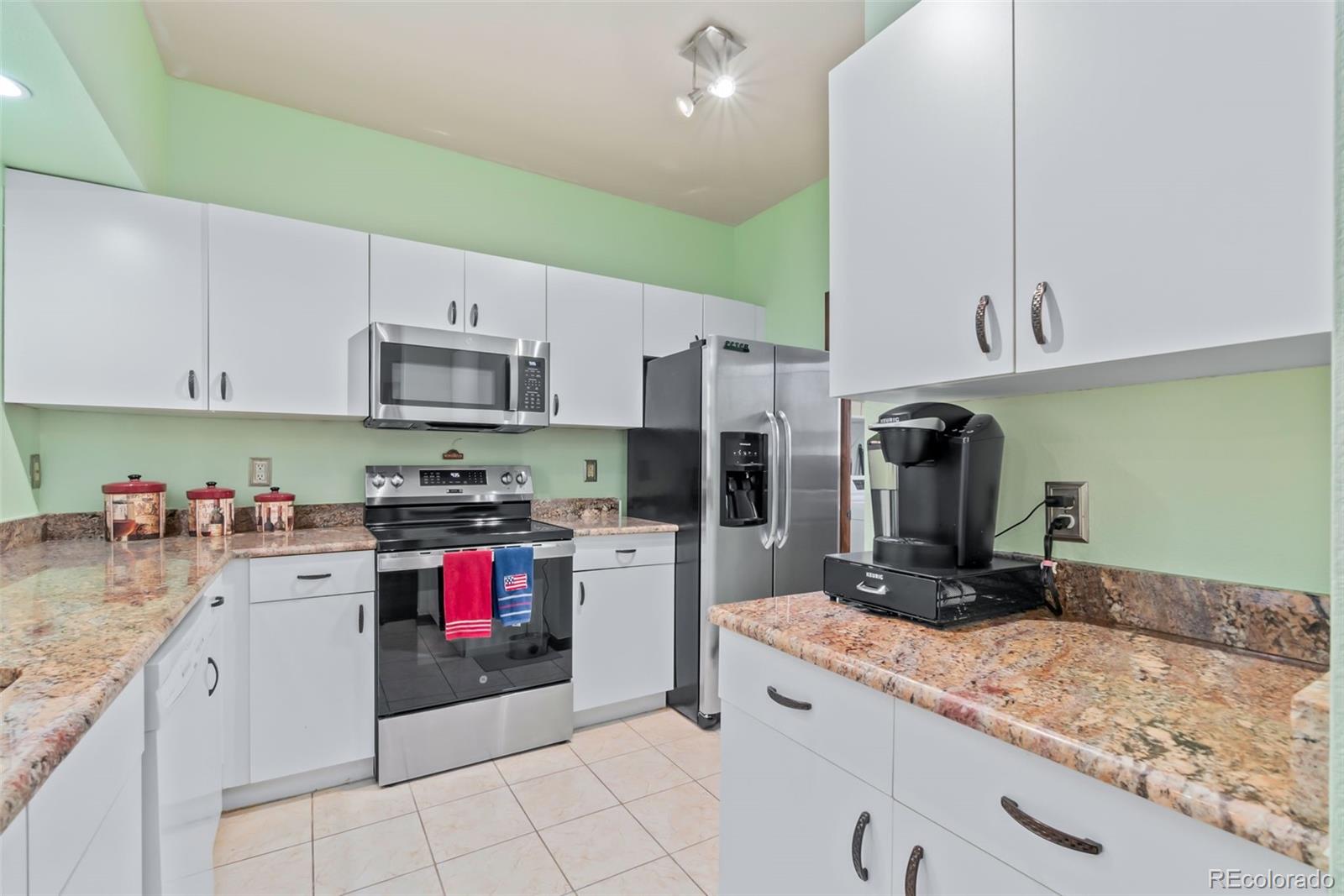 6498 Silver Mesa Drive, Unit B Highlands Ranch, CO 80130 - Photo 7 of 27 Gallery Image 7